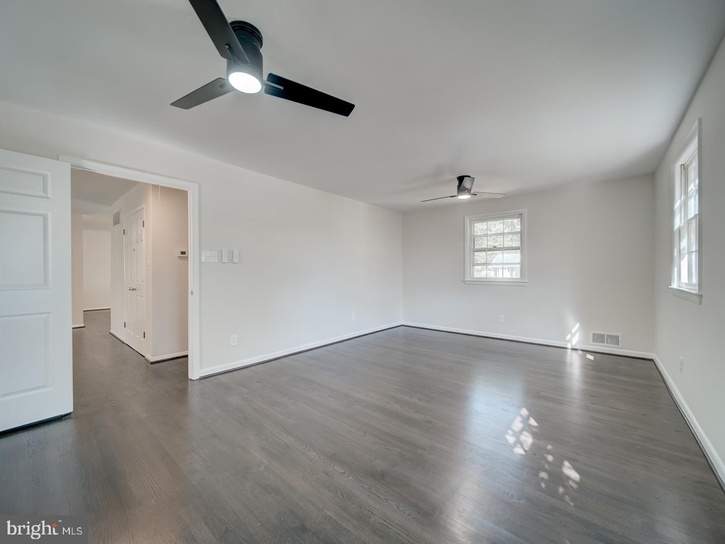 14725 LOCK DR, CENTREVILLE, Virginia 20120, 4 Bedrooms Bedrooms, ,2 BathroomsBathrooms,Residential,For sale,14725 LOCK DR,VAFX2273986 MLS # VAFX2273986
