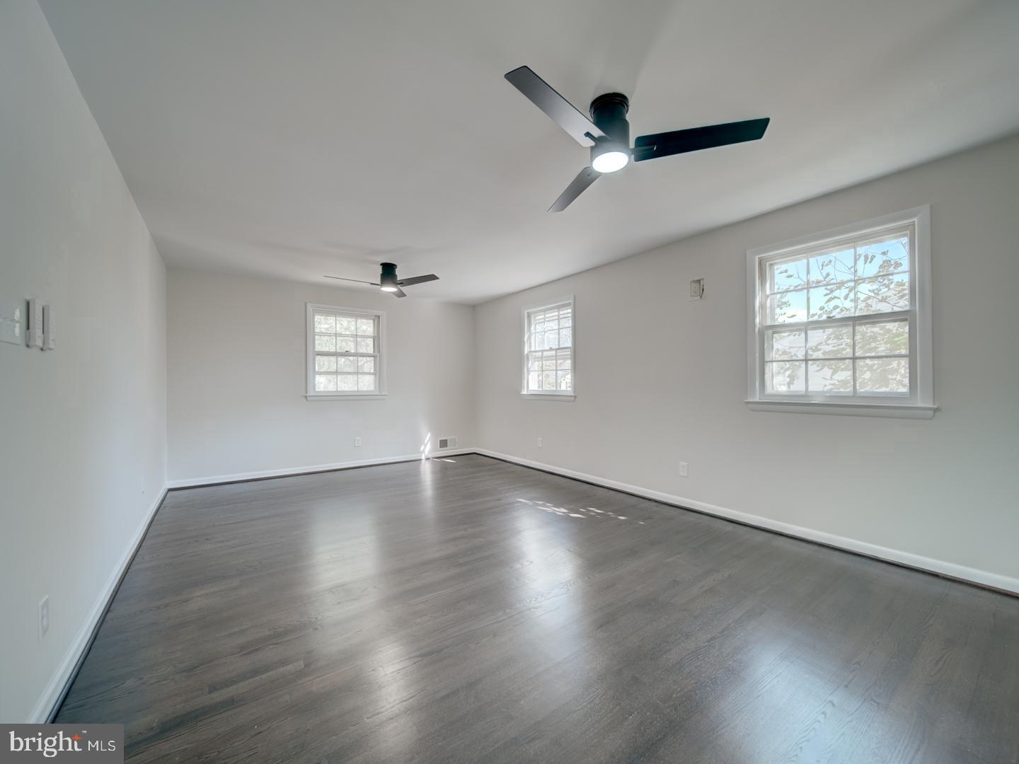 14725 LOCK DR, CENTREVILLE, Virginia 20120, 4 Bedrooms Bedrooms, ,2 BathroomsBathrooms,Residential,For sale,14725 LOCK DR,VAFX2273986 MLS # VAFX2273986
