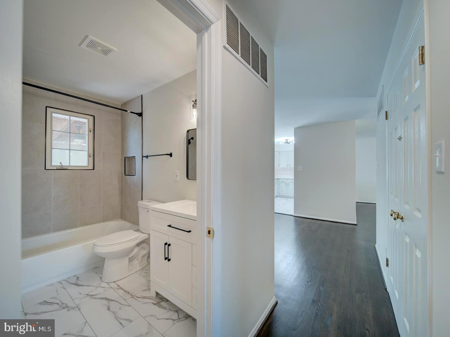 14725 LOCK DR, CENTREVILLE, Virginia 20120, 4 Bedrooms Bedrooms, ,2 BathroomsBathrooms,Residential,For sale,14725 LOCK DR,VAFX2273986 MLS # VAFX2273986