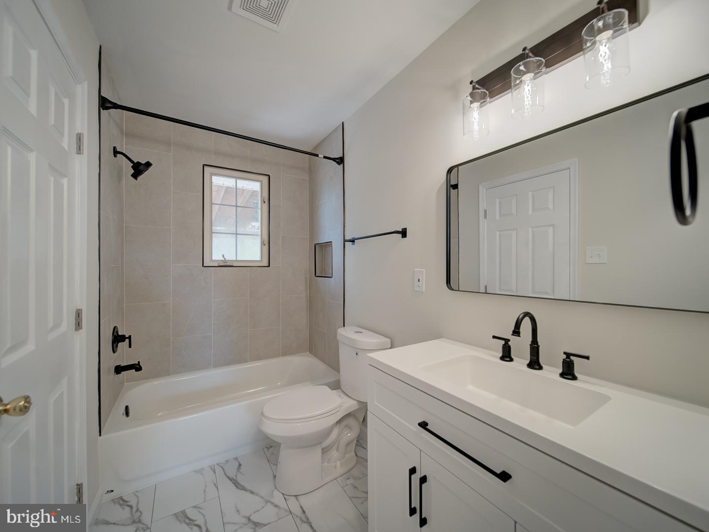 14725 LOCK DR, CENTREVILLE, Virginia 20120, 4 Bedrooms Bedrooms, ,2 BathroomsBathrooms,Residential,For sale,14725 LOCK DR,VAFX2273986 MLS # VAFX2273986