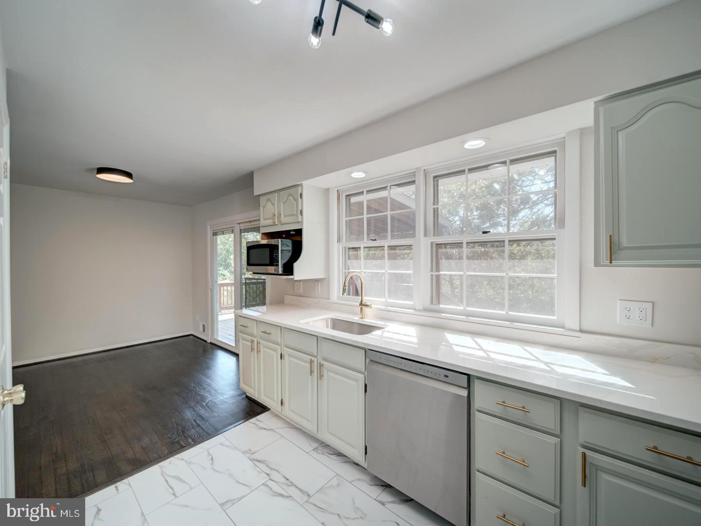 14725 LOCK DR, CENTREVILLE, Virginia 20120, 4 Bedrooms Bedrooms, ,2 BathroomsBathrooms,Residential,For sale,14725 LOCK DR,VAFX2273986 MLS # VAFX2273986