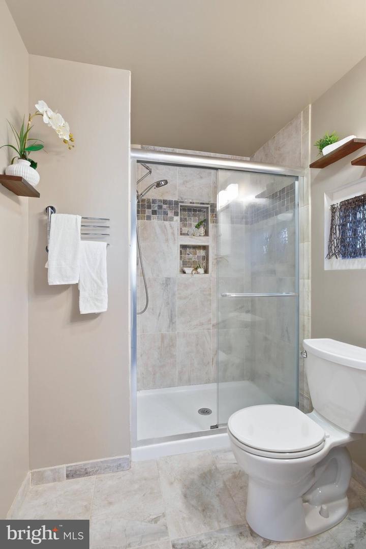 10508 INDIGO LN, FAIRFAX, Virginia 22032, 4 Bedrooms Bedrooms, ,3 BathroomsBathrooms,Residential,For sale,10508 INDIGO LN,VAFX2273448 MLS # VAFX2273448