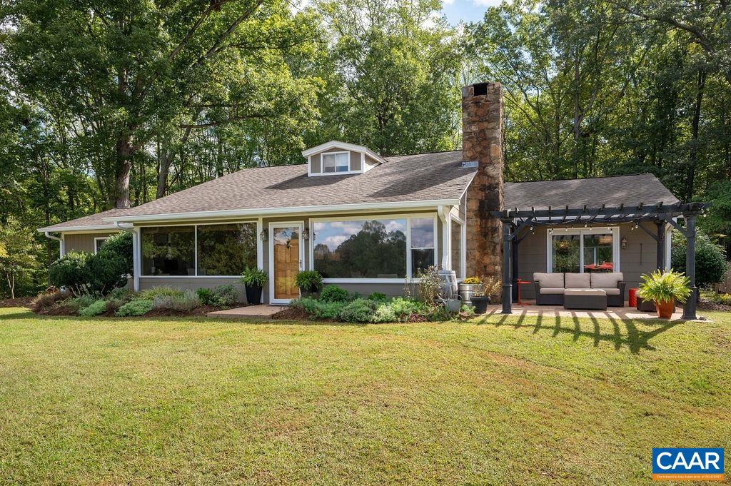 3172 WOODCREEK DR, CHARLOTTESVILLE, Virginia 22911, 3 Bedrooms Bedrooms, ,2 BathroomsBathrooms,Residential,For sale,3172 WOODCREEK DR,669821 MLS # 669821