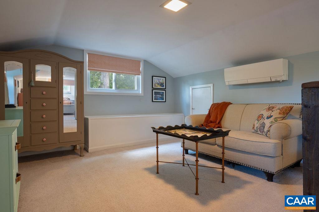 3172 WOODCREEK DR, CHARLOTTESVILLE, Virginia 22911, 3 Bedrooms Bedrooms, ,2 BathroomsBathrooms,Residential,For sale,3172 WOODCREEK DR,669821 MLS # 669821