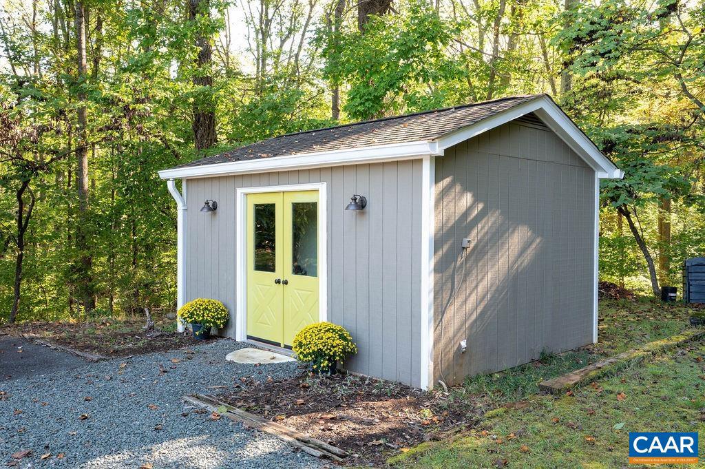 3172 WOODCREEK DR, CHARLOTTESVILLE, Virginia 22911, 3 Bedrooms Bedrooms, ,2 BathroomsBathrooms,Residential,For sale,3172 WOODCREEK DR,669821 MLS # 669821