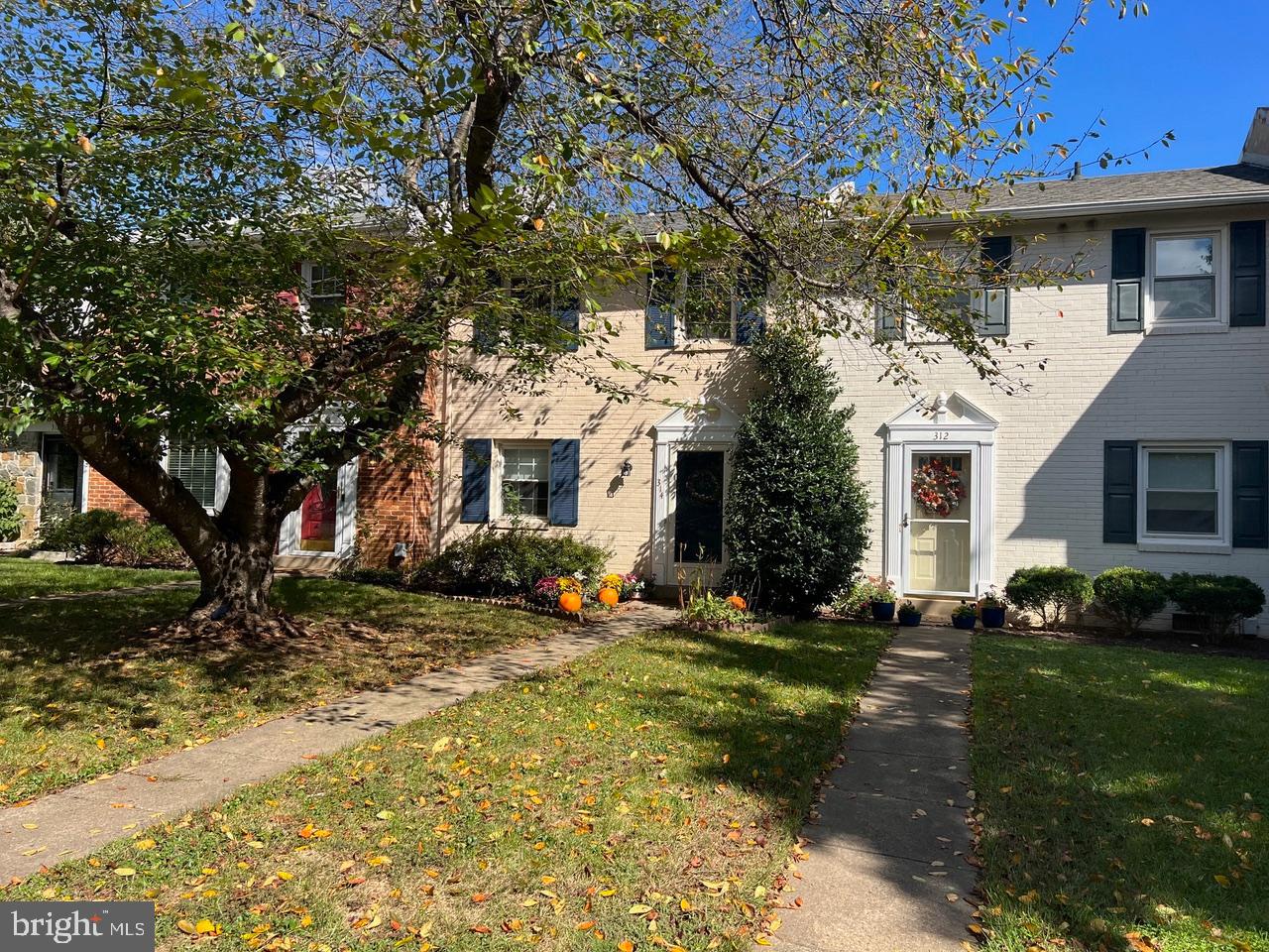 314 ROCK SPRING DR SW, LEESBURG, Virginia 20175, 2 Bedrooms Bedrooms, ,1 BathroomBathrooms,Residential,For sale,314 ROCK SPRING DR SW,VALO2108596 MLS # VALO2108596