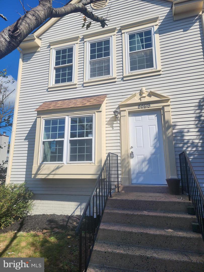 6688 COMANCHE CT, HAYMARKET, Virginia 20169, 3 Bedrooms Bedrooms, ,2 BathroomsBathrooms,Residential,For sale,6688 COMANCHE CT,VAPW2105892 MLS # VAPW2105892