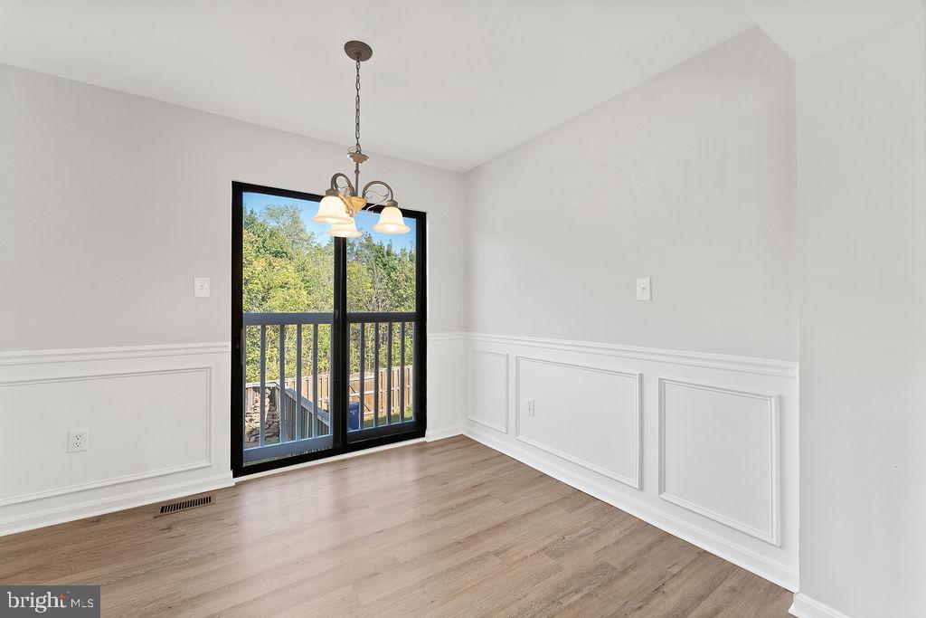 6688 COMANCHE CT, HAYMARKET, Virginia 20169, 3 Bedrooms Bedrooms, ,2 BathroomsBathrooms,Residential,For sale,6688 COMANCHE CT,VAPW2105892 MLS # VAPW2105892