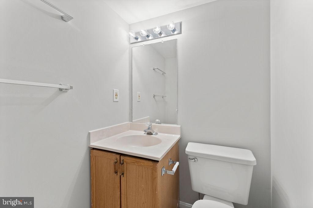 6688 COMANCHE CT, HAYMARKET, Virginia 20169, 3 Bedrooms Bedrooms, ,2 BathroomsBathrooms,Residential,For sale,6688 COMANCHE CT,VAPW2105892 MLS # VAPW2105892