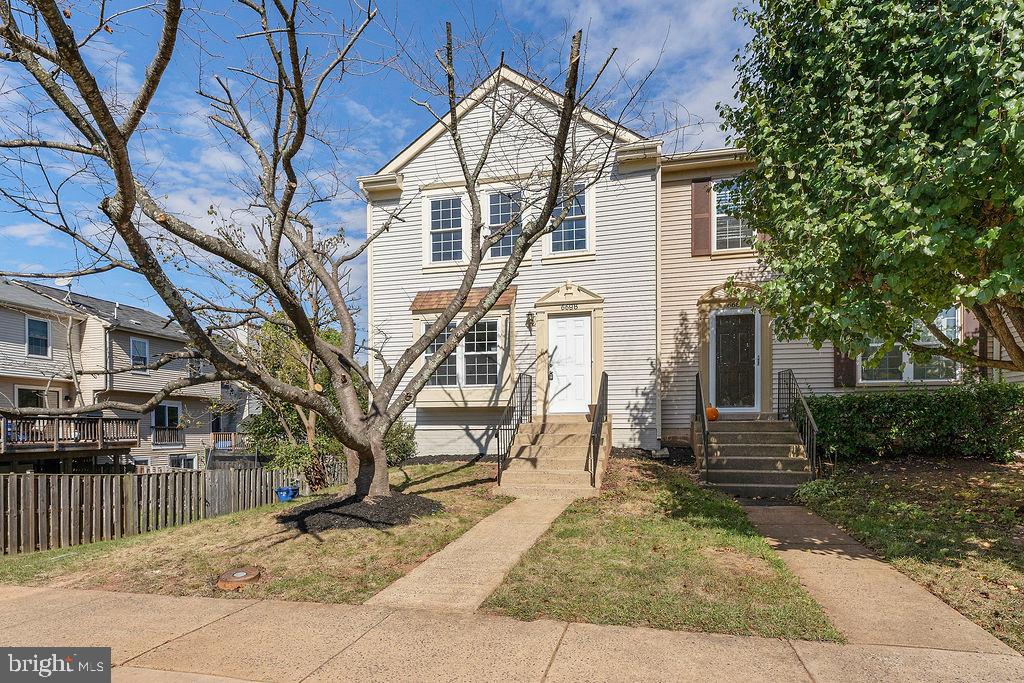6688 COMANCHE CT, HAYMARKET, Virginia 20169, 3 Bedrooms Bedrooms, ,2 BathroomsBathrooms,Residential,For sale,6688 COMANCHE CT,VAPW2105892 MLS # VAPW2105892