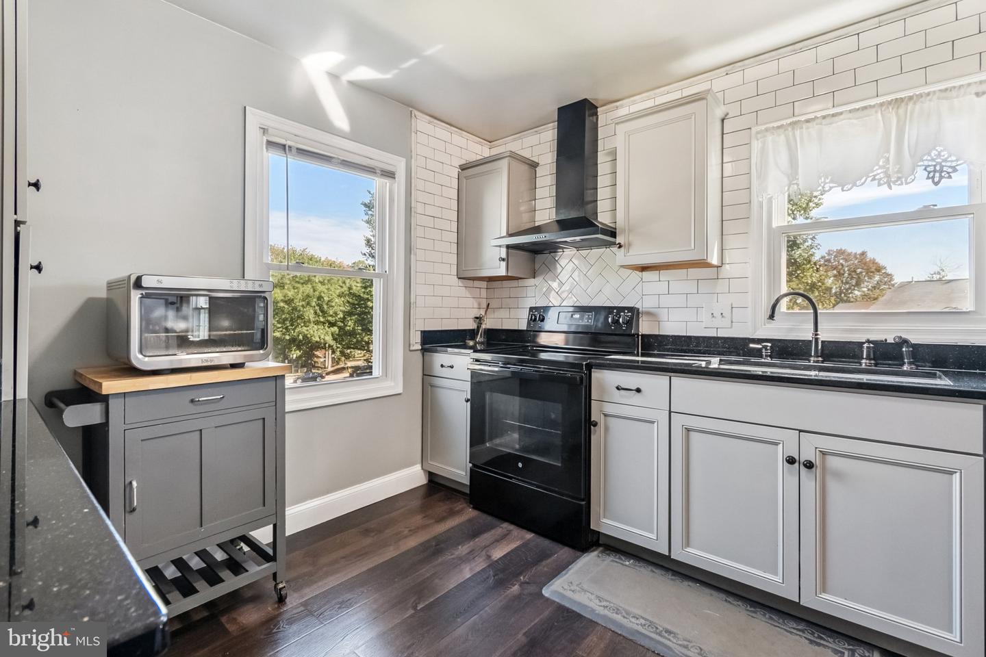2923 WYTHE CT, WOODBRIDGE, Virginia 22191, 5 Bedrooms Bedrooms, ,2 BathroomsBathrooms,Residential,For sale,2923 WYTHE CT,VAPW2105900 MLS # VAPW2105900