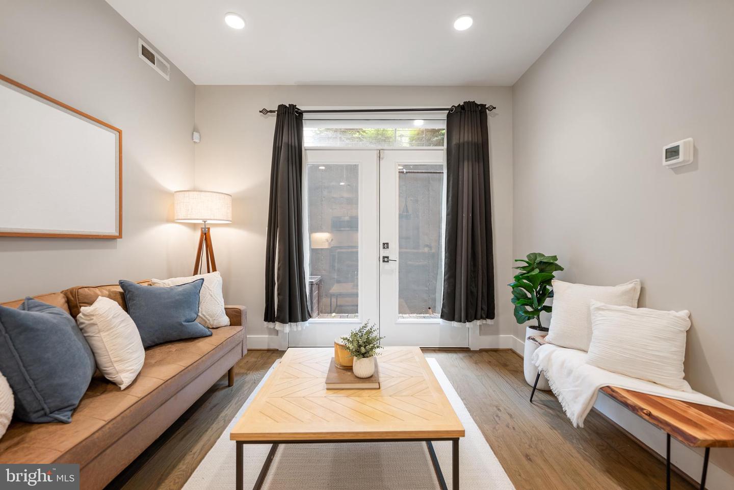 1508 F ST NE #1, WASHINGTON, District Of Columbia 20002, 2 Bedrooms Bedrooms, ,2 BathroomsBathrooms,Residential,For sale,1508 F ST NE #1,DCDC2226898 MLS # DCDC2226898