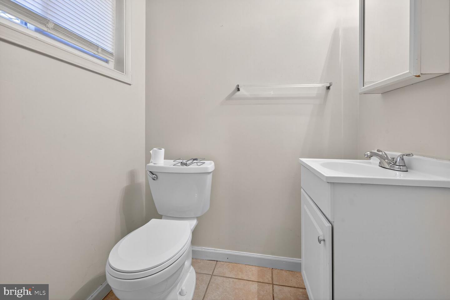 1506 HOWARD RD SE, WASHINGTON, District Of Columbia 20020, 2 Bedrooms Bedrooms, ,1 BathroomBathrooms,Residential,For sale,1506 HOWARD RD SE,DCDC2226892 MLS # DCDC2226892
