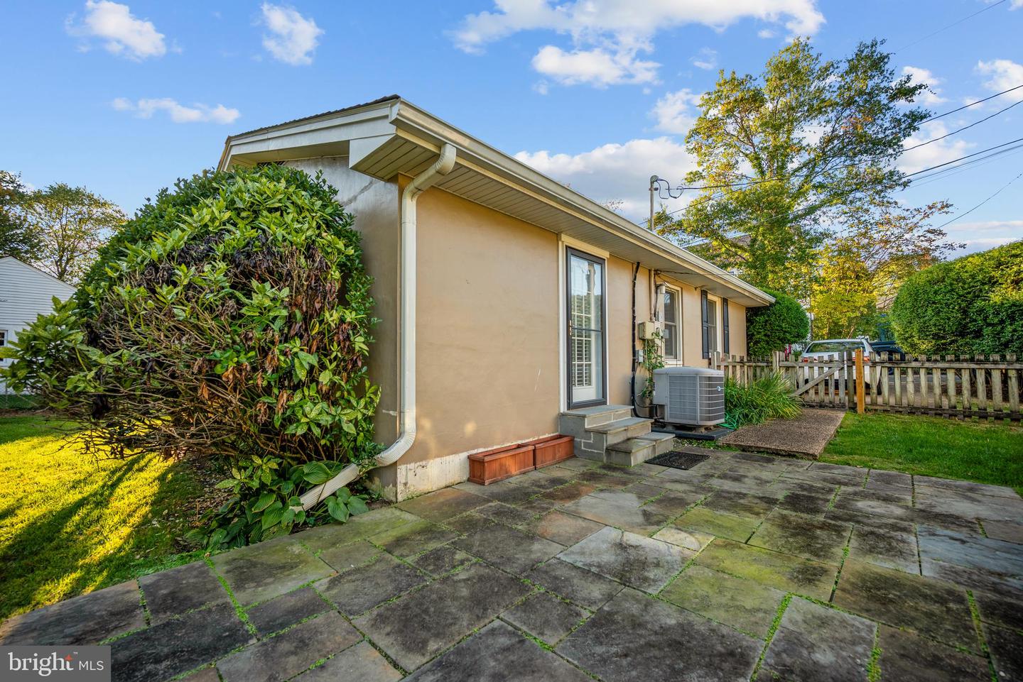 505 N EDISON ST, ARLINGTON, Virginia 22203, 2 Bedrooms Bedrooms, ,1 BathroomBathrooms,Residential,For sale,505 N EDISON ST,VAAR2064864 MLS # VAAR2064864