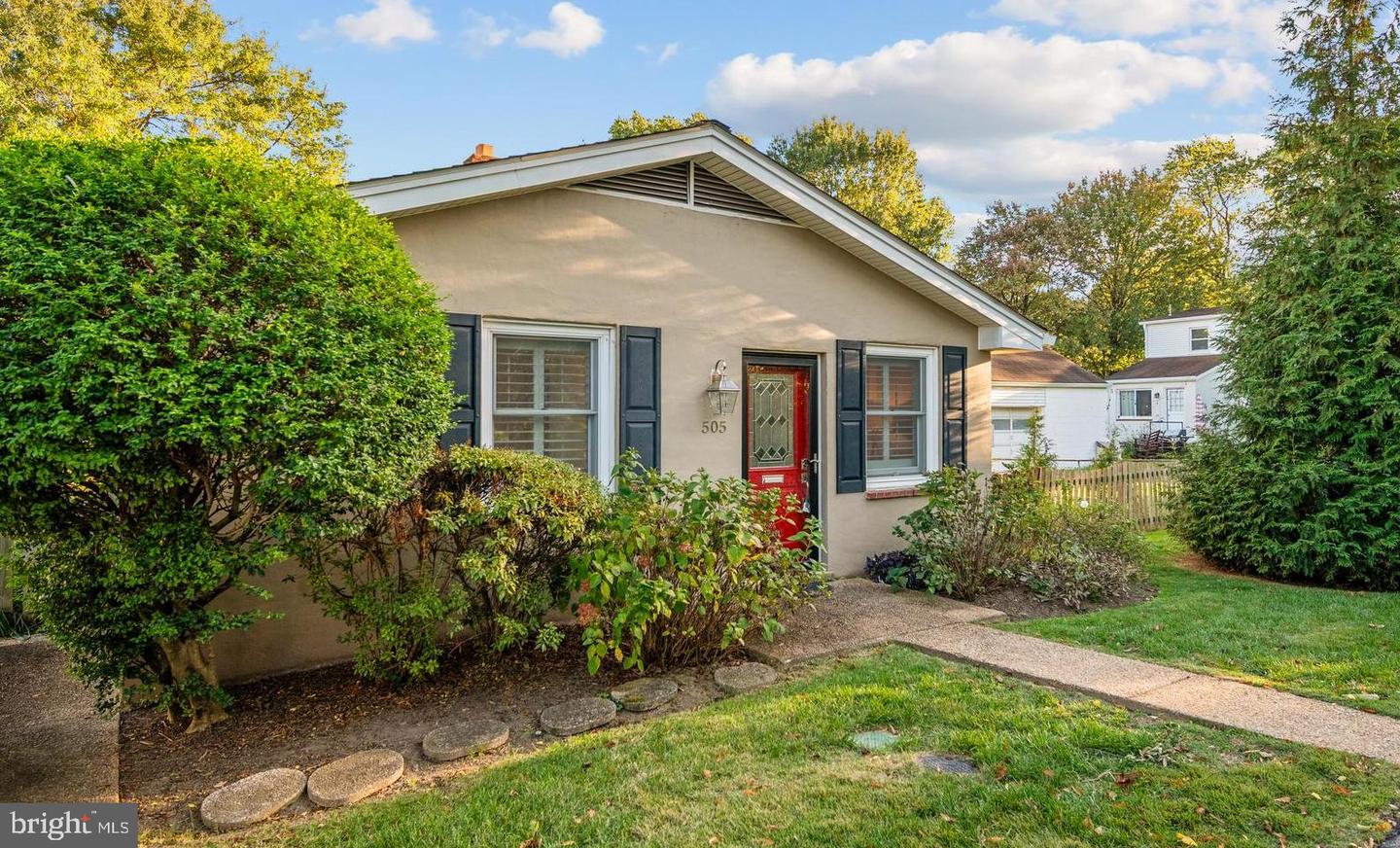 505 N EDISON ST, ARLINGTON, Virginia 22203, 2 Bedrooms Bedrooms, ,1 BathroomBathrooms,Residential,For sale,505 N EDISON ST,VAAR2064864 MLS # VAAR2064864