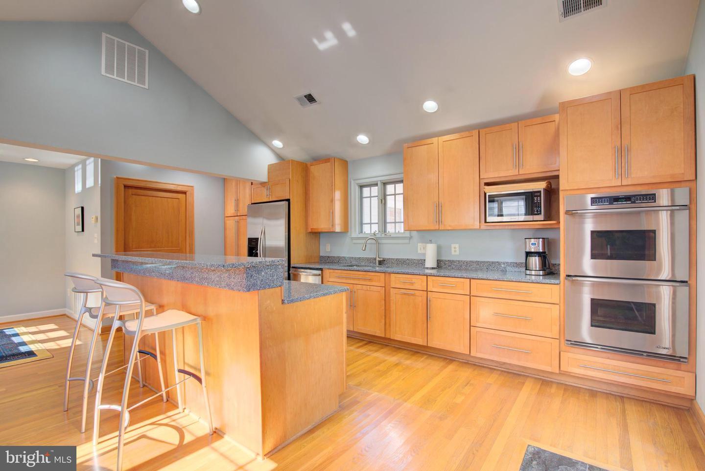 1683 N LONGFELLOW ST, ARLINGTON, Virginia 22205, 3 Bedrooms Bedrooms, ,2 BathroomsBathrooms,Residential,For sale,1683 N LONGFELLOW ST,VAAR2064858 MLS # VAAR2064858