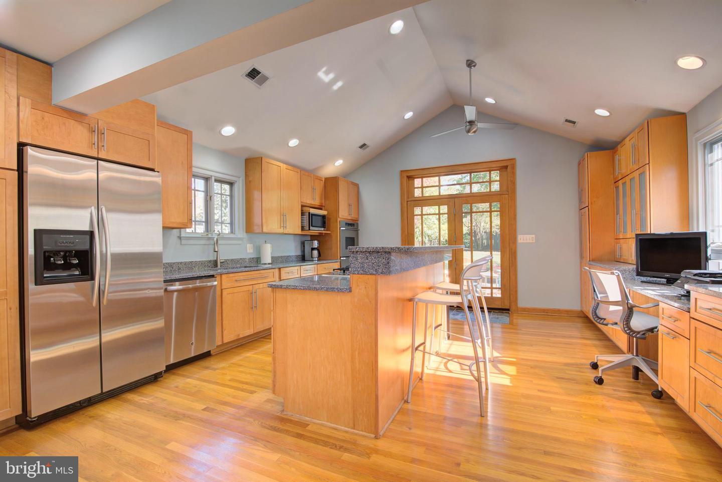 1683 N LONGFELLOW ST, ARLINGTON, Virginia 22205, 3 Bedrooms Bedrooms, ,2 BathroomsBathrooms,Residential,For sale,1683 N LONGFELLOW ST,VAAR2064858 MLS # VAAR2064858