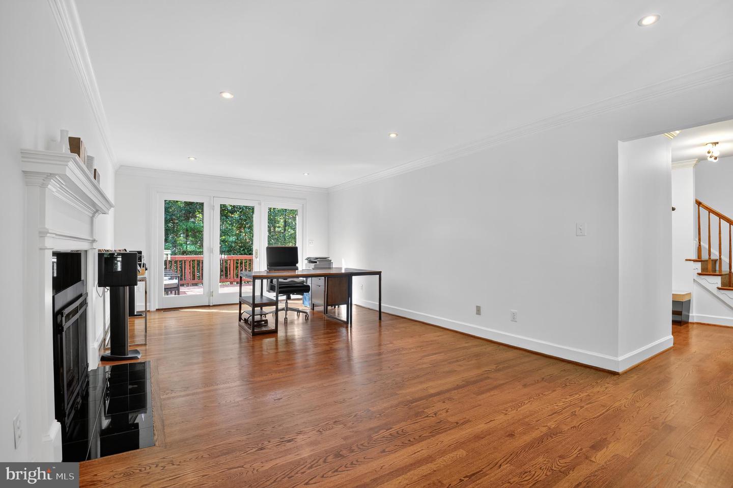 11813 TRIPLE CROWN RD, RESTON, Virginia 20191, 5 Bedrooms Bedrooms, 10 Rooms Rooms,3 BathroomsBathrooms,Residential,For sale,11813 TRIPLE CROWN RD,VAFX2274146 MLS # VAFX2274146