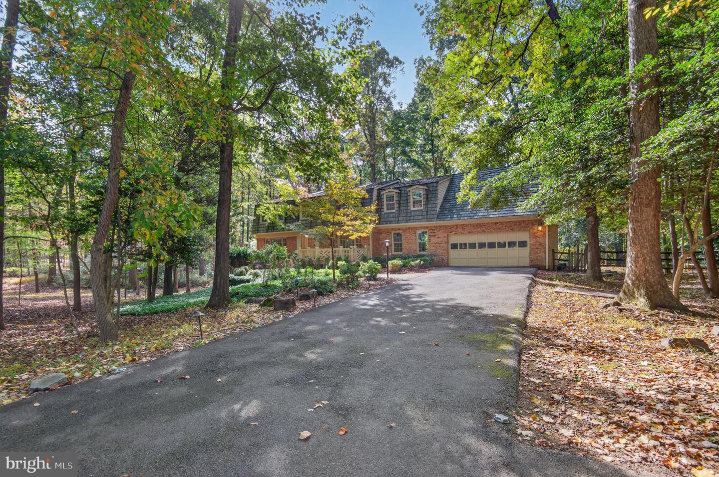 11813 TRIPLE CROWN RD, RESTON, Virginia 20191, 5 Bedrooms Bedrooms, 10 Rooms Rooms,3 BathroomsBathrooms,Residential,For sale,11813 TRIPLE CROWN RD,VAFX2274146 MLS # VAFX2274146