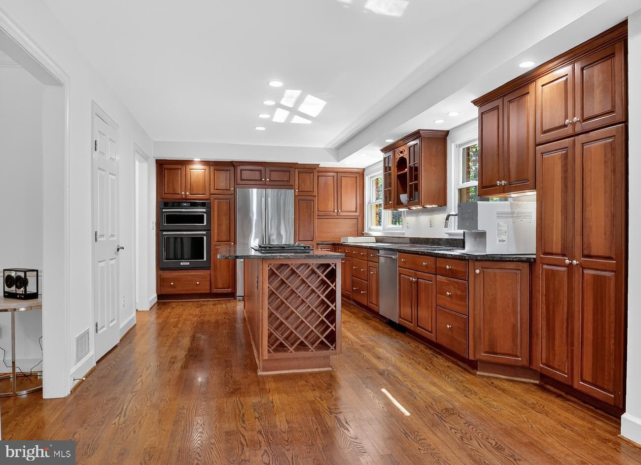 11813 TRIPLE CROWN RD, RESTON, Virginia 20191, 5 Bedrooms Bedrooms, 10 Rooms Rooms,3 BathroomsBathrooms,Residential,For sale,11813 TRIPLE CROWN RD,VAFX2274146 MLS # VAFX2274146