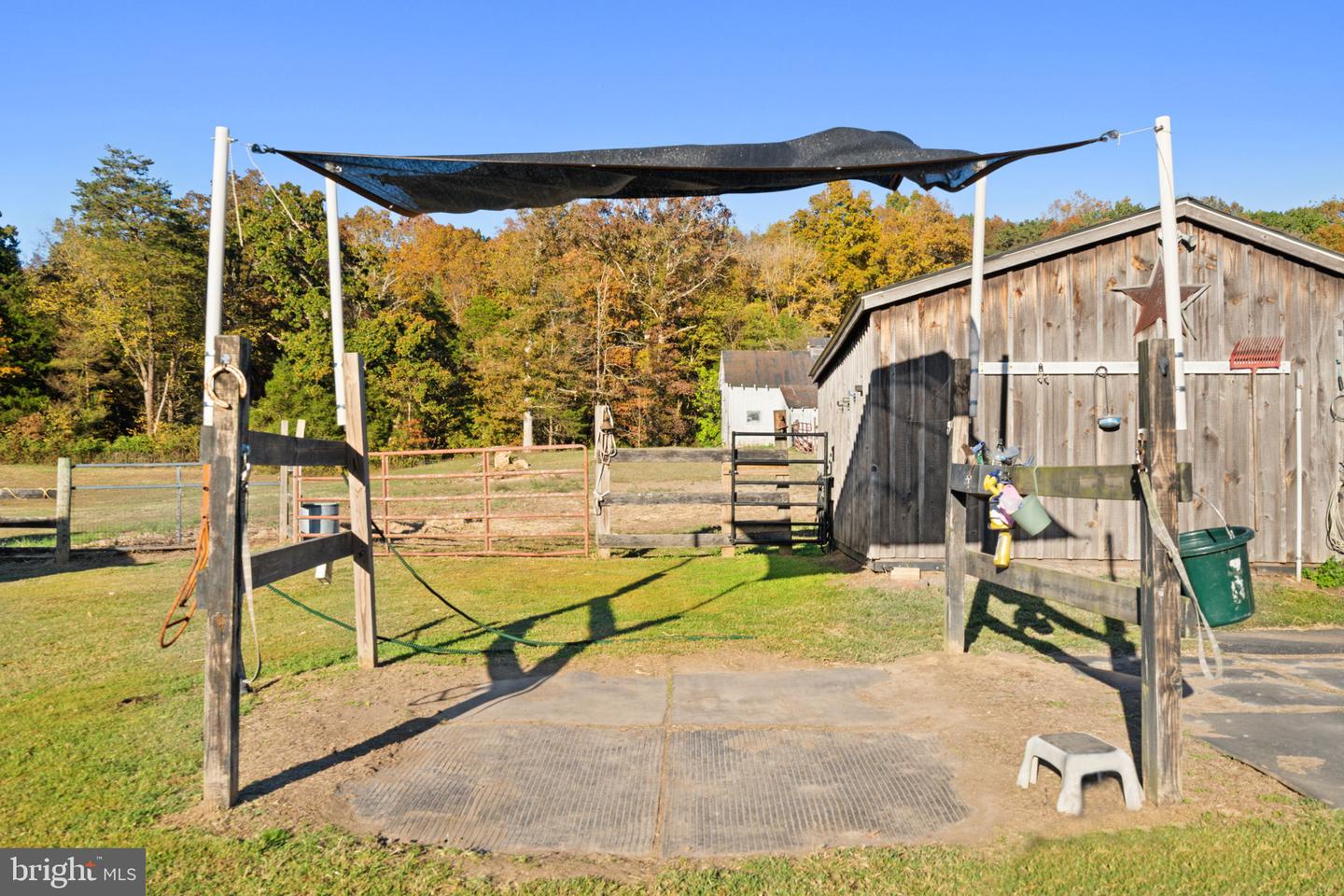 8229 OLD DUMFRIES RD, CATLETT, Virginia 20119, 3 Bedrooms Bedrooms, ,2 BathroomsBathrooms,Residential,For sale,8229 OLD DUMFRIES RD,VAFQ2019376 MLS # VAFQ2019376