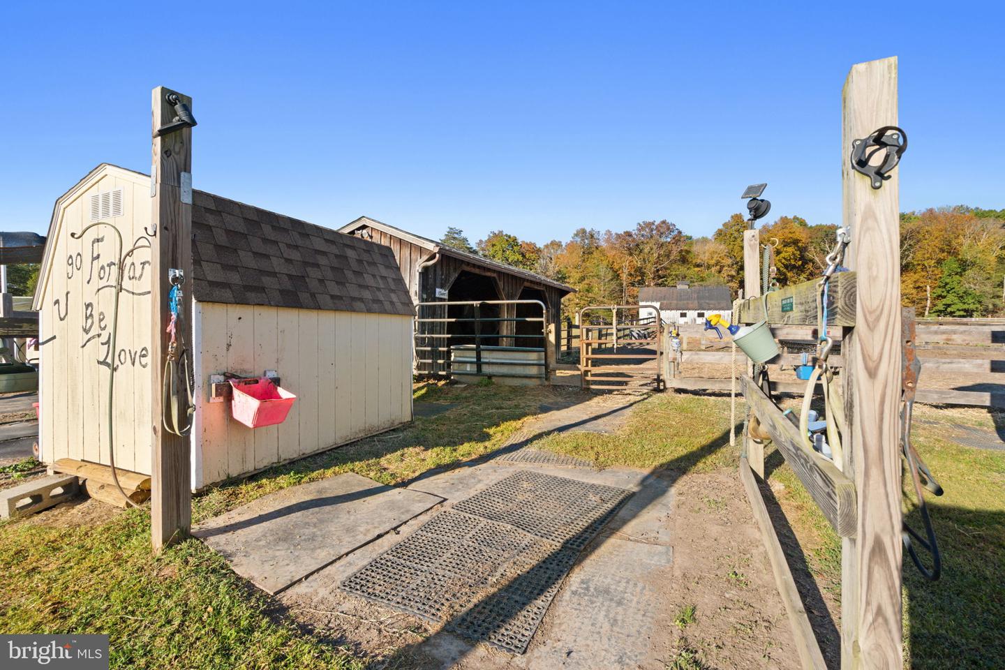 8229 OLD DUMFRIES RD, CATLETT, Virginia 20119, 3 Bedrooms Bedrooms, ,2 BathroomsBathrooms,Residential,For sale,8229 OLD DUMFRIES RD,VAFQ2019376 MLS # VAFQ2019376