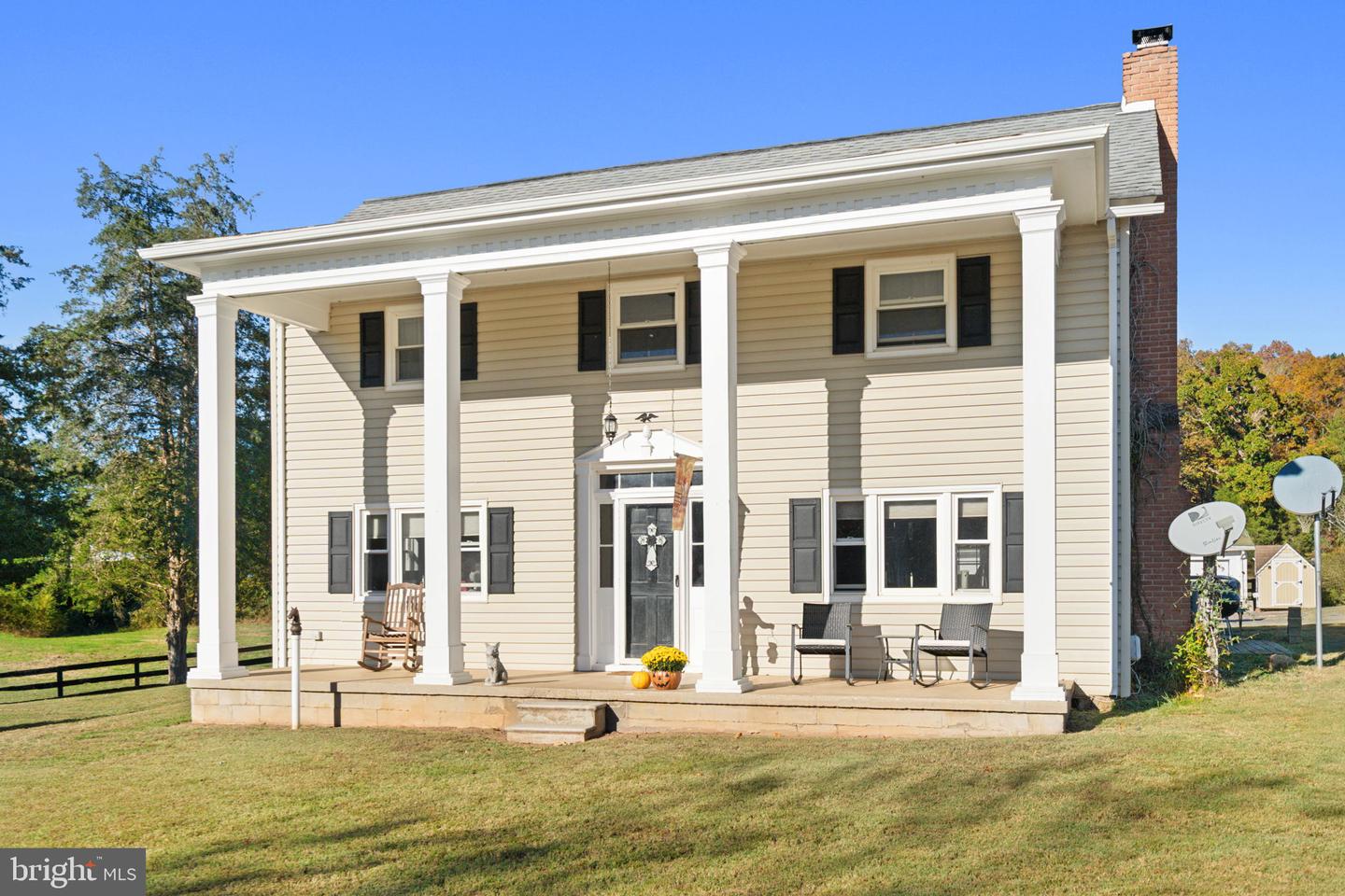 8229 OLD DUMFRIES RD, CATLETT, Virginia 20119, 3 Bedrooms Bedrooms, ,2 BathroomsBathrooms,Residential,For sale,8229 OLD DUMFRIES RD,VAFQ2019376 MLS # VAFQ2019376