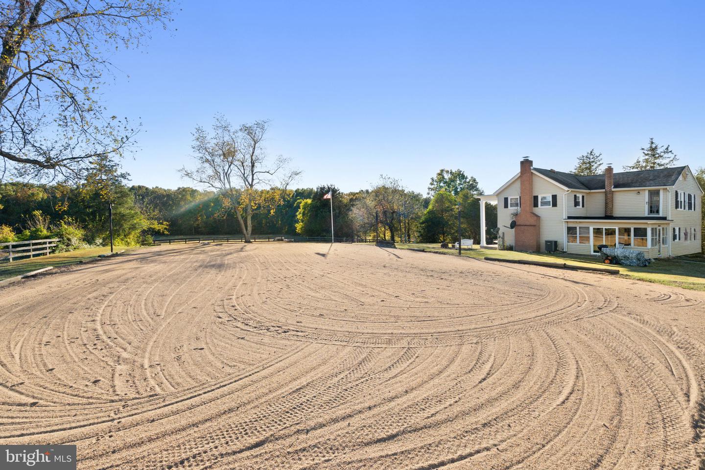 8229 OLD DUMFRIES RD, CATLETT, Virginia 20119, 3 Bedrooms Bedrooms, ,2 BathroomsBathrooms,Residential,For sale,8229 OLD DUMFRIES RD,VAFQ2019376 MLS # VAFQ2019376