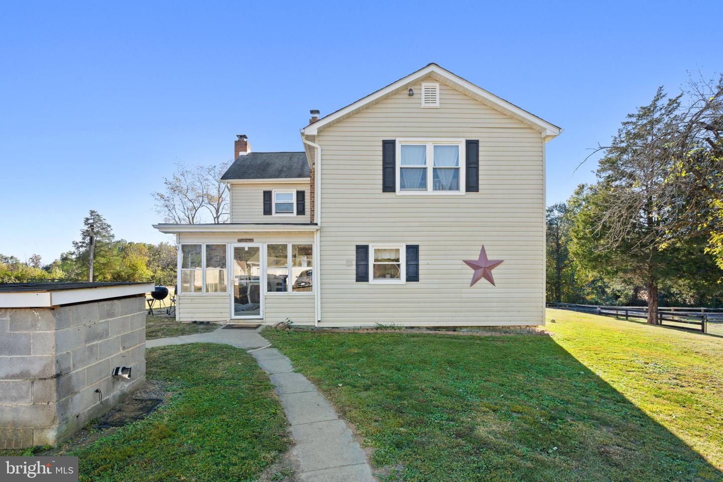 8229 OLD DUMFRIES RD, CATLETT, Virginia 20119, 3 Bedrooms Bedrooms, ,2 BathroomsBathrooms,Residential,For sale,8229 OLD DUMFRIES RD,VAFQ2019376 MLS # VAFQ2019376