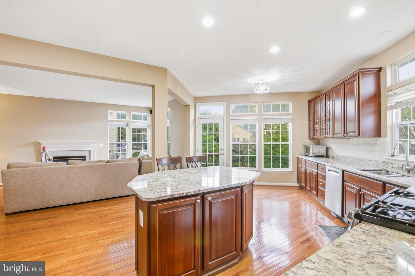 6837 RATHBONE PL, GAINESVILLE, Virginia 20155, 5 Bedrooms Bedrooms, ,3 BathroomsBathrooms,Residential,For sale,6837 RATHBONE PL,VAPW2105930 MLS # VAPW2105930