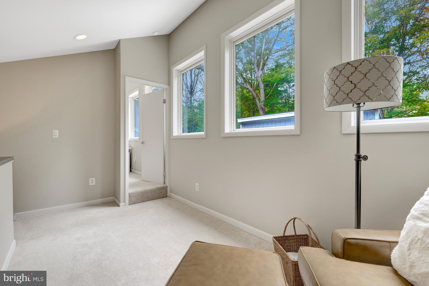 526 SPRINGVALE RD, GREAT FALLS, Virginia 22066, 6 Bedrooms Bedrooms, ,3 BathroomsBathrooms,Residential,For sale,526 SPRINGVALE RD,VAFX2274206 MLS # VAFX2274206