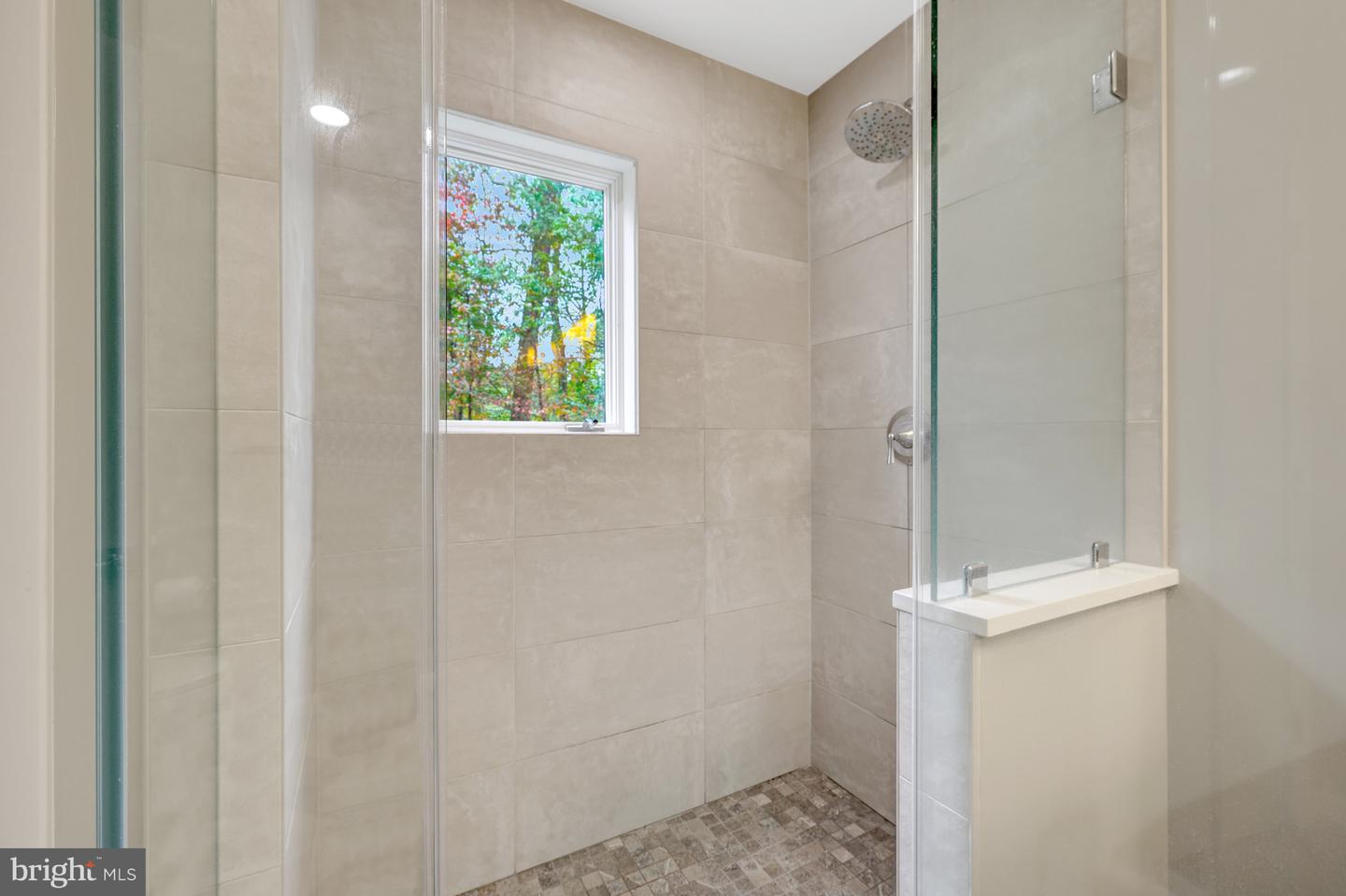 526 SPRINGVALE RD, GREAT FALLS, Virginia 22066, 6 Bedrooms Bedrooms, ,3 BathroomsBathrooms,Residential,For sale,526 SPRINGVALE RD,VAFX2274206 MLS # VAFX2274206