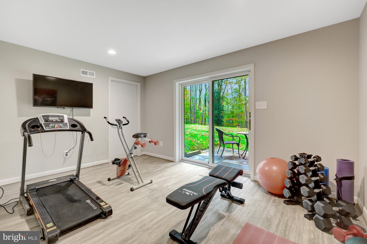 526 SPRINGVALE RD, GREAT FALLS, Virginia 22066, 6 Bedrooms Bedrooms, ,3 BathroomsBathrooms,Residential,For sale,526 SPRINGVALE RD,VAFX2274206 MLS # VAFX2274206