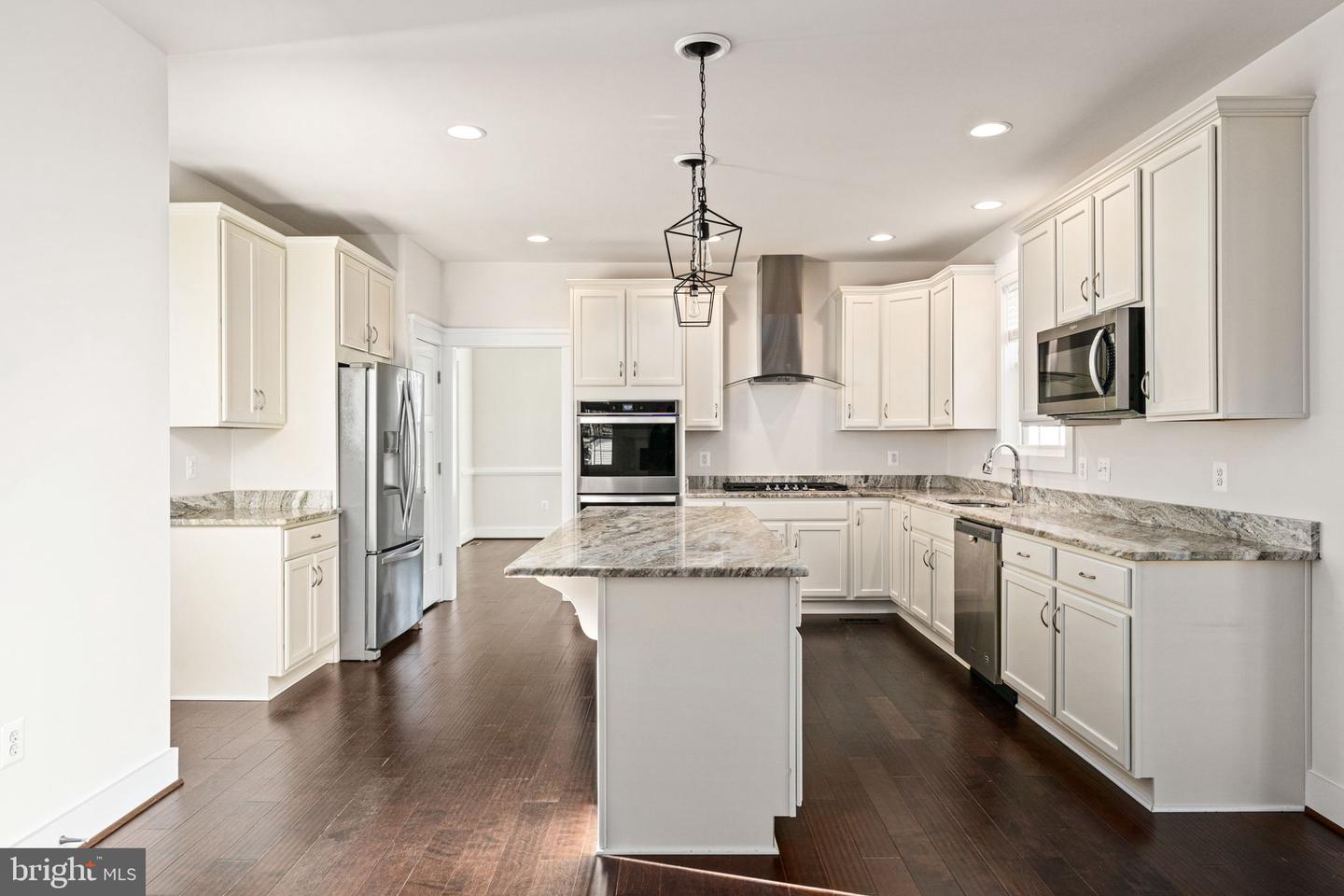 33 AVALON LN, STAFFORD, Virginia 22556, 5 Bedrooms Bedrooms, ,3 BathroomsBathrooms,Residential,For sale,33 AVALON LN,VAST2043470 MLS # VAST2043470
