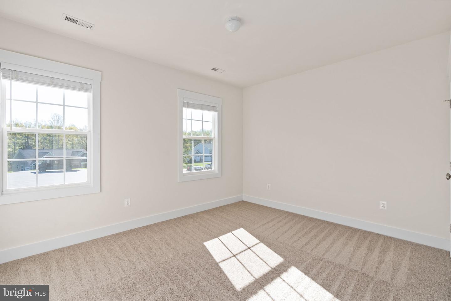 33 AVALON LN, STAFFORD, Virginia 22556, 5 Bedrooms Bedrooms, ,3 BathroomsBathrooms,Residential,For sale,33 AVALON LN,VAST2043470 MLS # VAST2043470