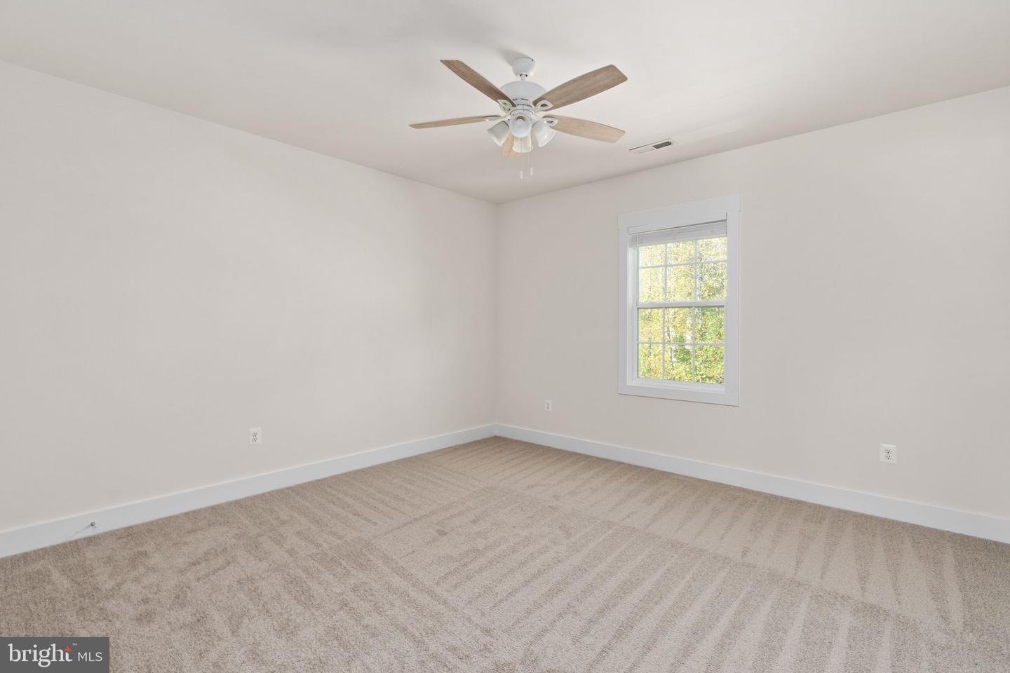 33 AVALON LN, STAFFORD, Virginia 22556, 5 Bedrooms Bedrooms, ,3 BathroomsBathrooms,Residential,For sale,33 AVALON LN,VAST2043470 MLS # VAST2043470