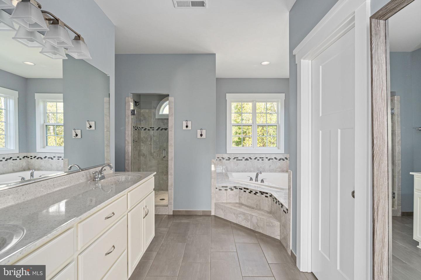 33 AVALON LN, STAFFORD, Virginia 22556, 5 Bedrooms Bedrooms, ,3 BathroomsBathrooms,Residential,For sale,33 AVALON LN,VAST2043470 MLS # VAST2043470