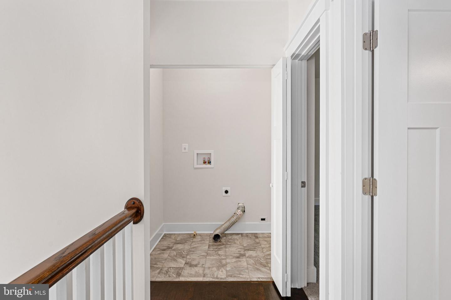 33 AVALON LN, STAFFORD, Virginia 22556, 5 Bedrooms Bedrooms, ,3 BathroomsBathrooms,Residential,For sale,33 AVALON LN,VAST2043470 MLS # VAST2043470