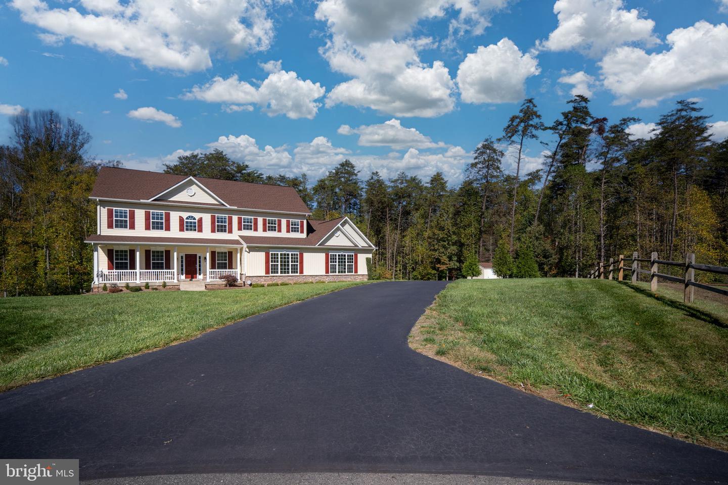 33 AVALON LN, STAFFORD, Virginia 22556, 5 Bedrooms Bedrooms, ,3 BathroomsBathrooms,Residential,For sale,33 AVALON LN,VAST2043470 MLS # VAST2043470