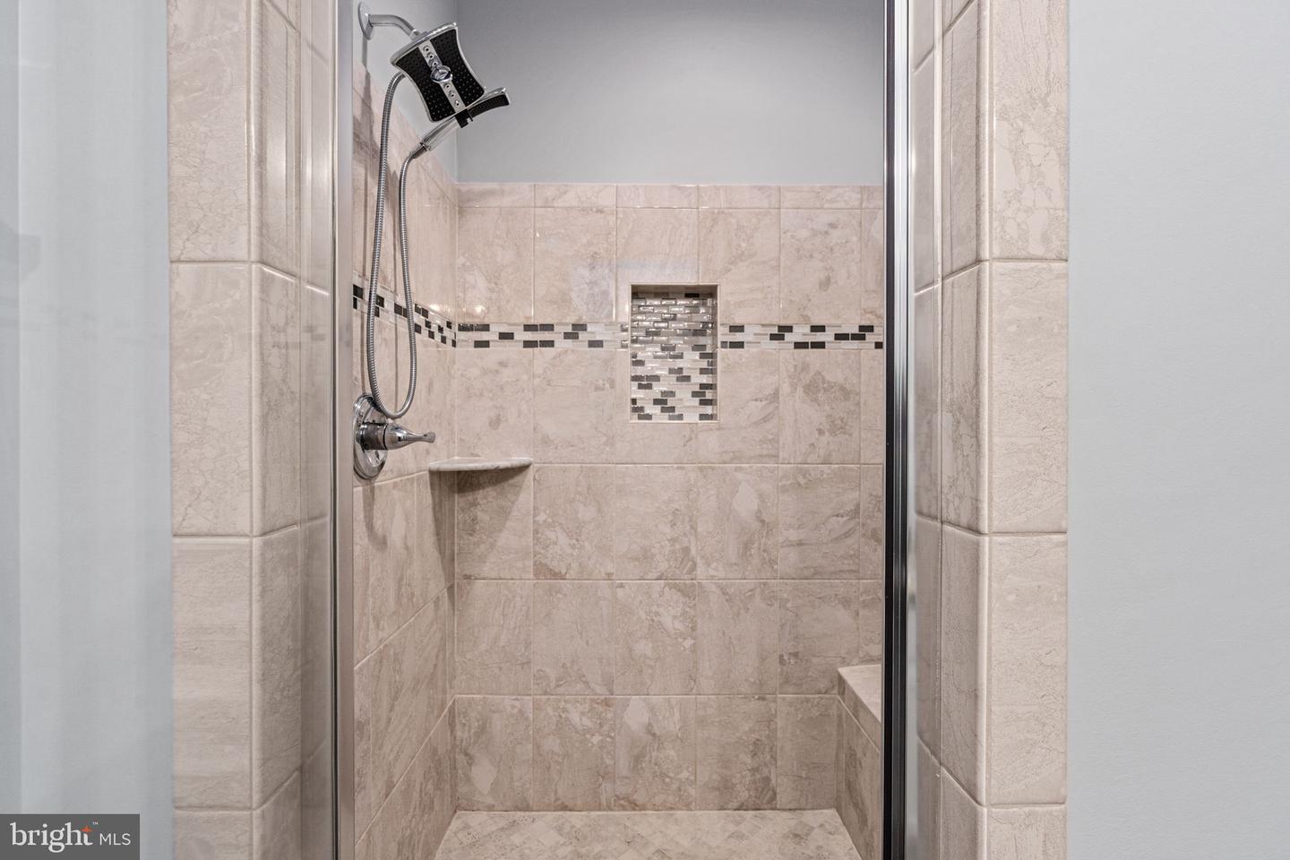33 AVALON LN, STAFFORD, Virginia 22556, 5 Bedrooms Bedrooms, ,3 BathroomsBathrooms,Residential,For sale,33 AVALON LN,VAST2043470 MLS # VAST2043470