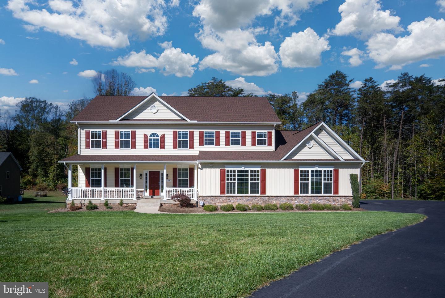 33 AVALON LN, STAFFORD, Virginia 22556, 5 Bedrooms Bedrooms, ,3 BathroomsBathrooms,Residential,For sale,33 AVALON LN,VAST2043470 MLS # VAST2043470