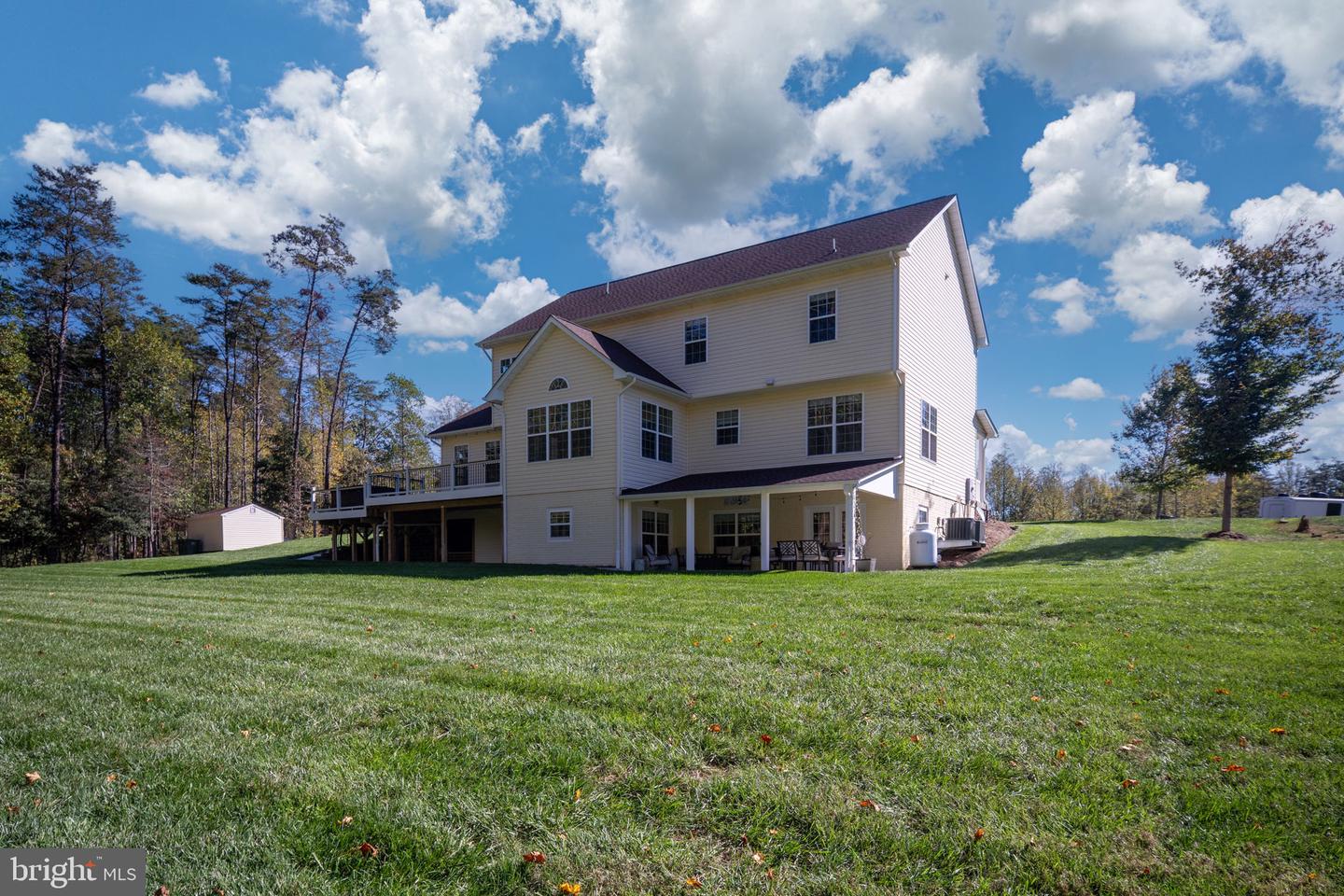 33 AVALON LN, STAFFORD, Virginia 22556, 5 Bedrooms Bedrooms, ,3 BathroomsBathrooms,Residential,For sale,33 AVALON LN,VAST2043470 MLS # VAST2043470