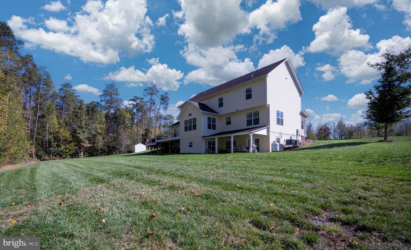 33 AVALON LN, STAFFORD, Virginia 22556, 5 Bedrooms Bedrooms, ,3 BathroomsBathrooms,Residential,For sale,33 AVALON LN,VAST2043470 MLS # VAST2043470
