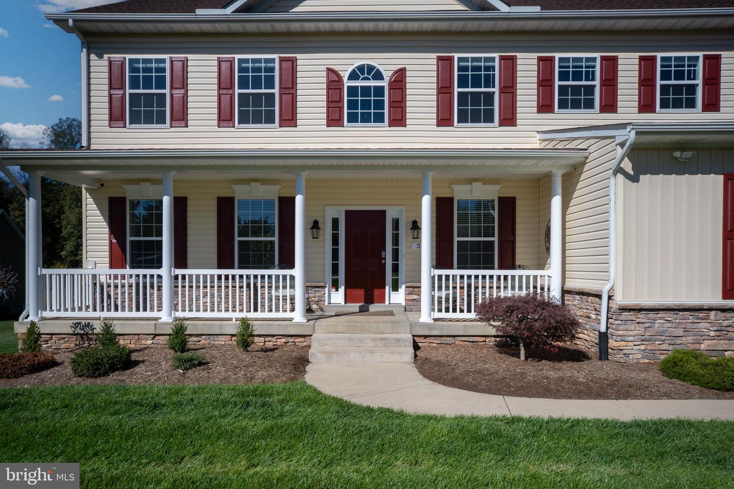33 AVALON LN, STAFFORD, Virginia 22556, 5 Bedrooms Bedrooms, ,3 BathroomsBathrooms,Residential,For sale,33 AVALON LN,VAST2043470 MLS # VAST2043470