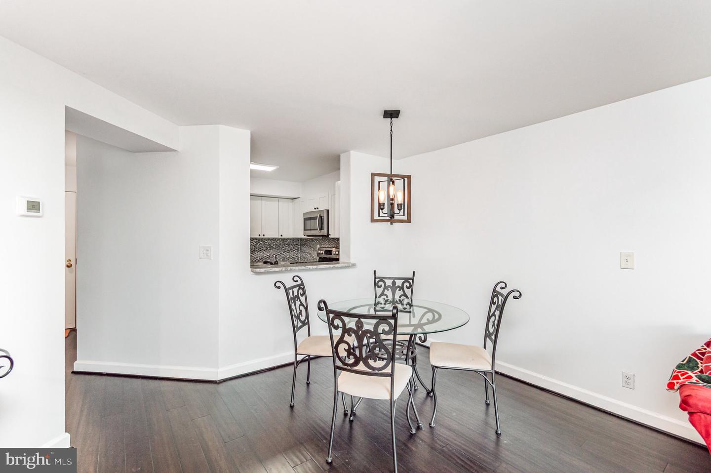 2100 LANGSTON BLVD #320, ARLINGTON, Virginia 22201, 1 Bedroom Bedrooms, ,1 BathroomBathrooms,Residential,For sale,2100 LANGSTON BLVD #320,VAAR2064904 MLS # VAAR2064904