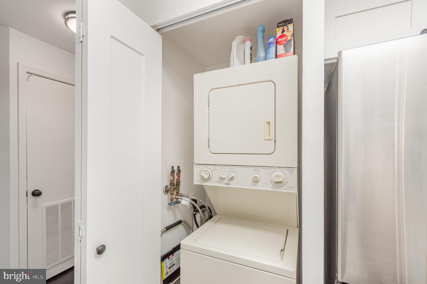 2100 LANGSTON BLVD #320, ARLINGTON, Virginia 22201, 1 Bedroom Bedrooms, ,1 BathroomBathrooms,Residential,For sale,2100 LANGSTON BLVD #320,VAAR2064904 MLS # VAAR2064904