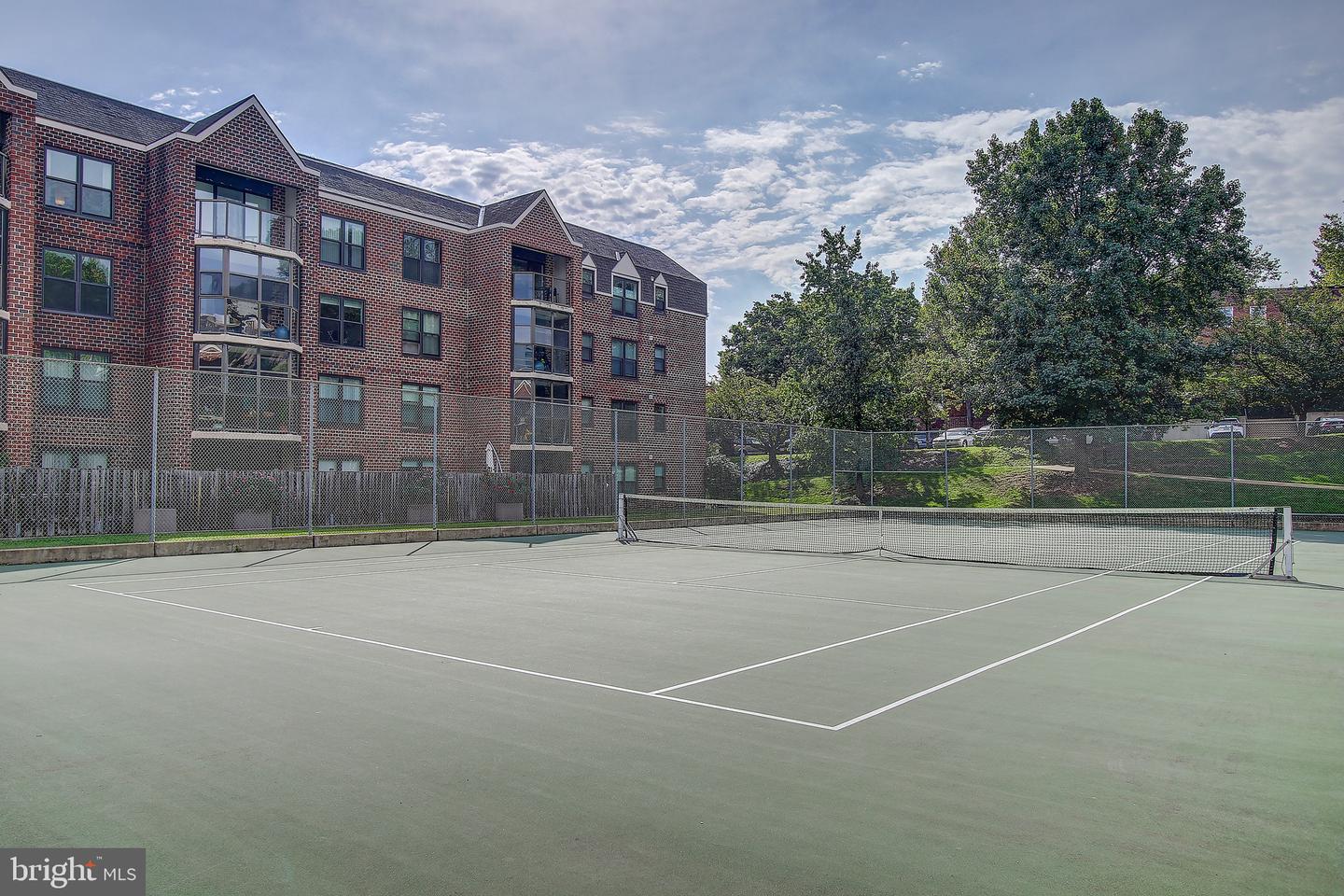 2100 LANGSTON BLVD #320, ARLINGTON, Virginia 22201, 1 Bedroom Bedrooms, ,1 BathroomBathrooms,Residential,For sale,2100 LANGSTON BLVD #320,VAAR2064904 MLS # VAAR2064904