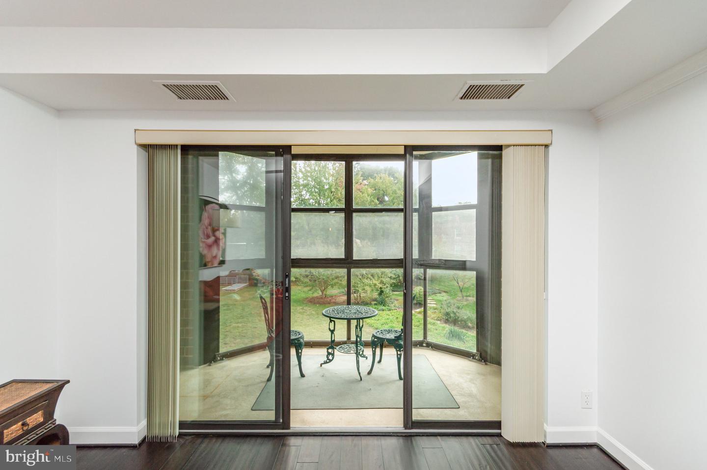 2100 LANGSTON BLVD #320, ARLINGTON, Virginia 22201, 1 Bedroom Bedrooms, ,1 BathroomBathrooms,Residential,For sale,2100 LANGSTON BLVD #320,VAAR2064904 MLS # VAAR2064904