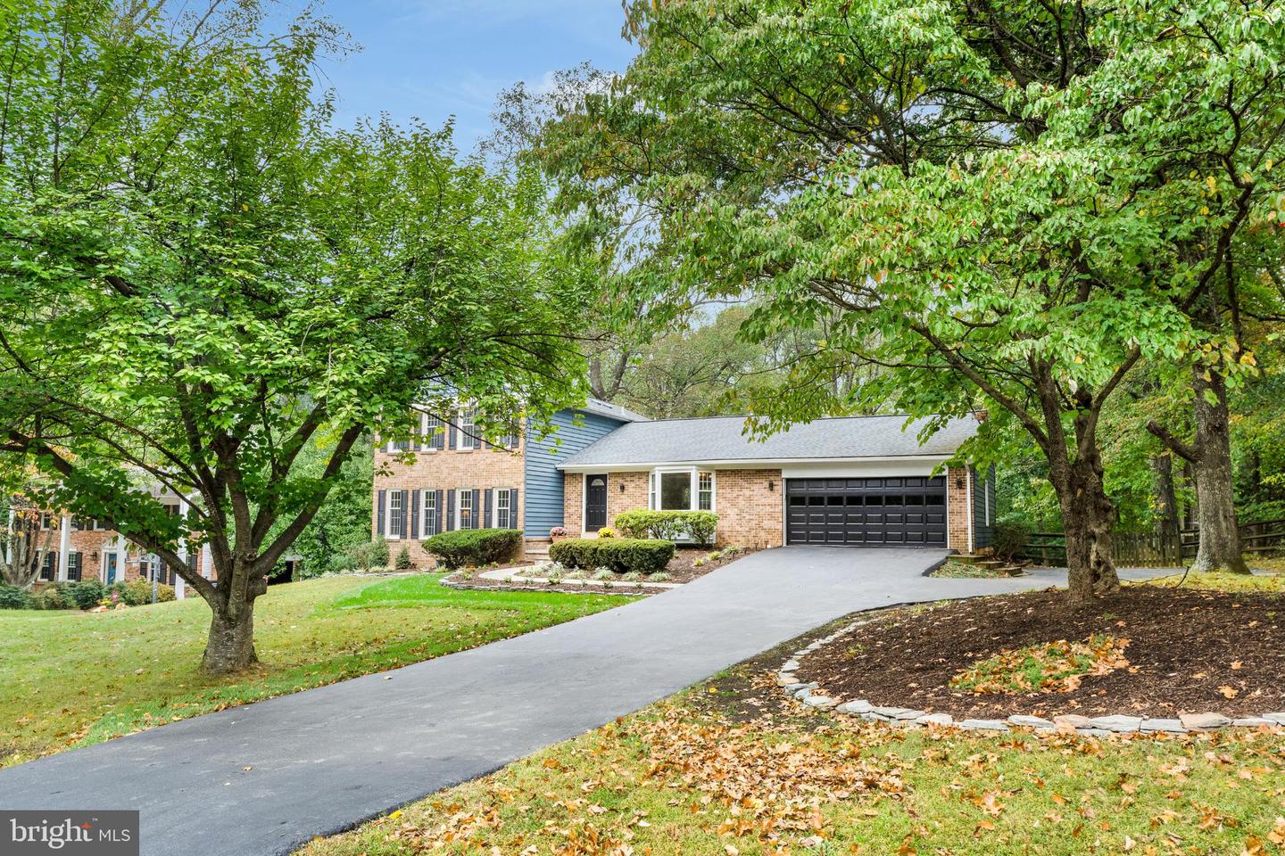 3119 COBB HILL LN, OAKTON, Virginia 22124, 4 Bedrooms Bedrooms, 13 Rooms Rooms,3 BathroomsBathrooms,Residential,For sale,3119 COBB HILL LN,VAFX2274298 MLS # VAFX2274298