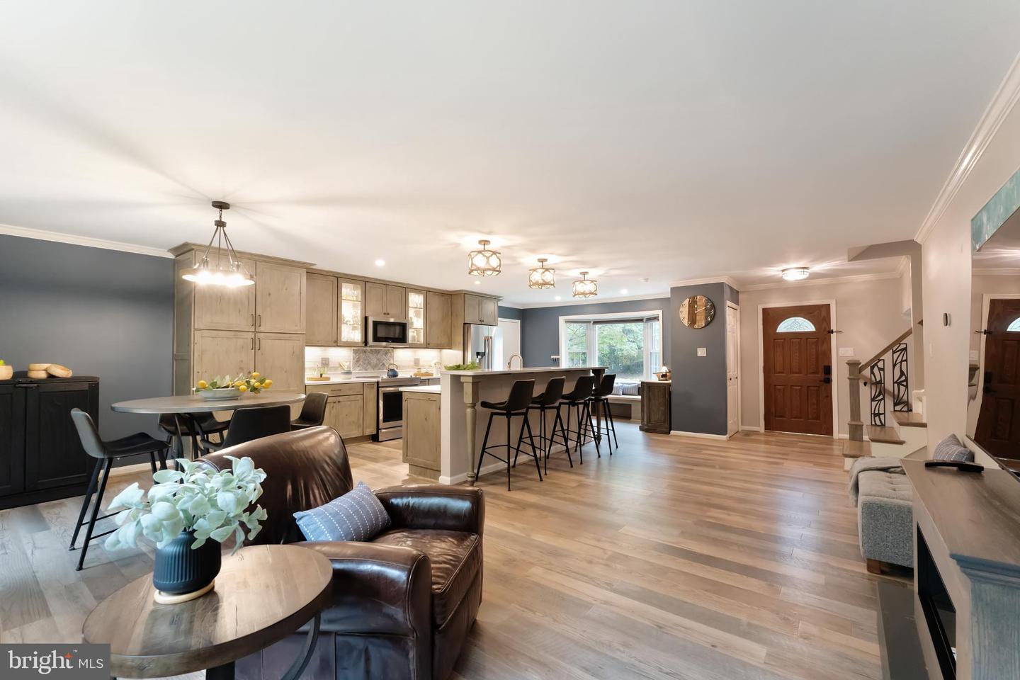 3119 COBB HILL LN, OAKTON, Virginia 22124, 4 Bedrooms Bedrooms, 13 Rooms Rooms,3 BathroomsBathrooms,Residential,For sale,3119 COBB HILL LN,VAFX2274298 MLS # VAFX2274298